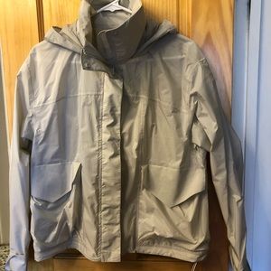 Lululemon light Rain Coat Size 6 Never Worn!